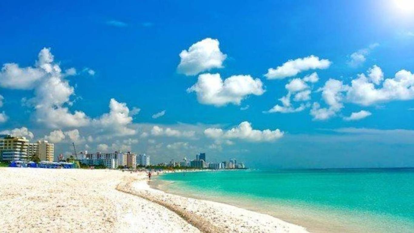 Women Only Rooms - Men Only Rooms - Free Wifi - Coffee Parking - Lockers Miami Buitenkant foto